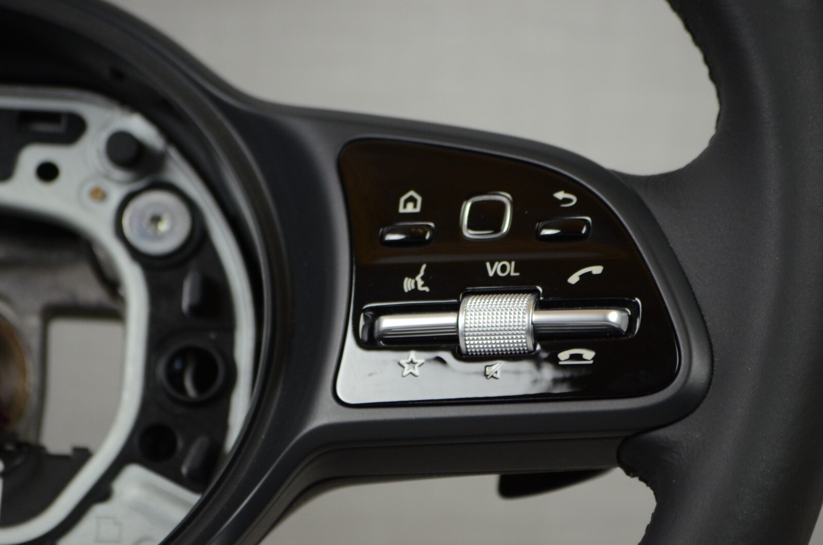 20202021 Mercedes Benz CLA GLC Steering Wheel OEM Base Black CLA250