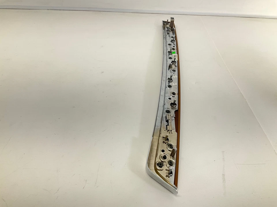 Moldura de tira de puerta delantera derecha interior BMW 528xi F10 11-16 OEM Foto 4 de 4