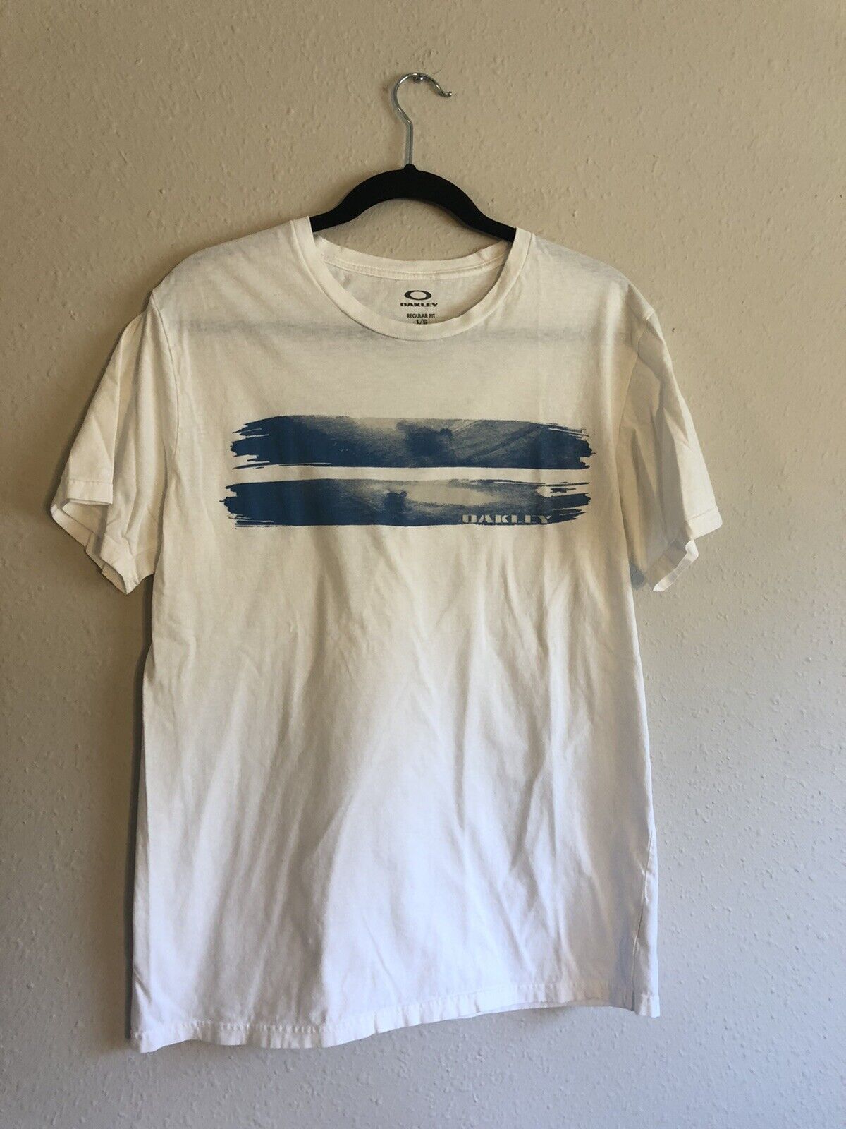 2000s Oakley Surfing T-Shirt, Large White - Gem 2000s Oakley Surfing T-Shirt, Large White - Gem