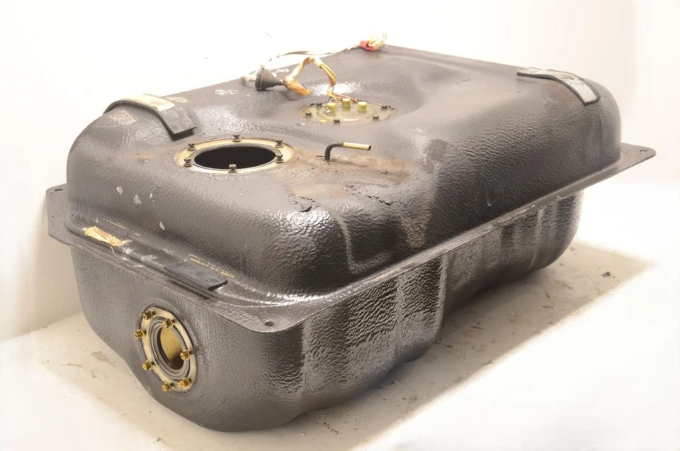 Conjunto de tanque de combustible turbo Nissan 300ZX Z31 2+0 84-89 Foto 4 de 4