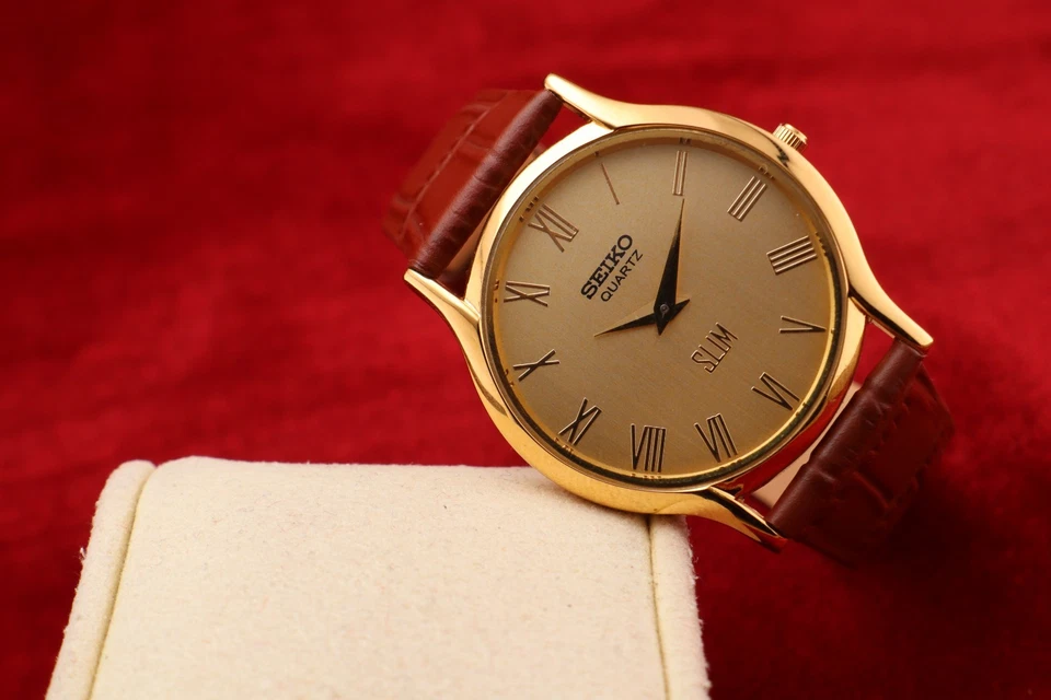 RARO Reloj Pulsera Seiko Vintage Delgado DORADO Cuarzo Caballeros Foto 4 de 4