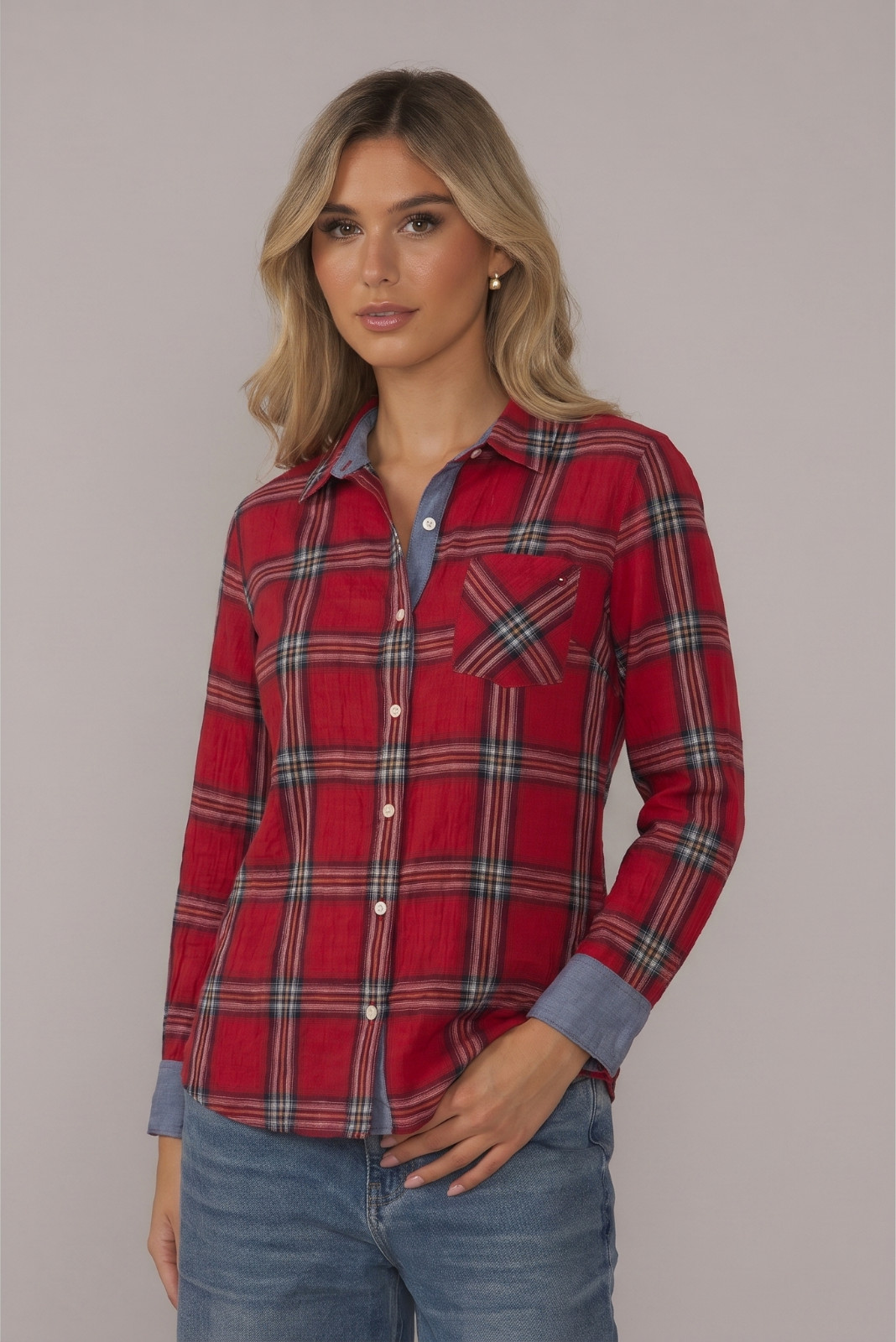 NWT Tommy Hilfiger Women’s Red Black Plaid Long Sleeve Button‑Up Shirt Medium