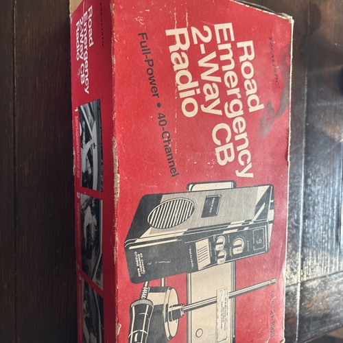 Realistic road emergency 2 Way CB Radio 40 Power Channel In Box - Picture 8 of 8