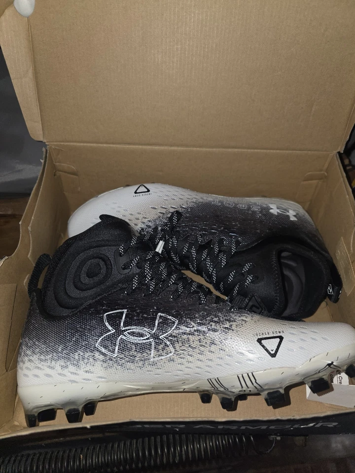 Botines de fútbol Under Armour Spotlight LUX MC 2.0 para hombre talla 10 negros blancos Foto 3 de 4