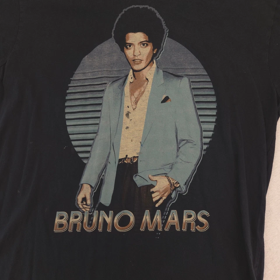 Camiseta Bruno Mars Band Crew Neck Grahic Adulto Masculina Tamanho Extra Grande Extra Grande Preta - Imagem 4 de 4