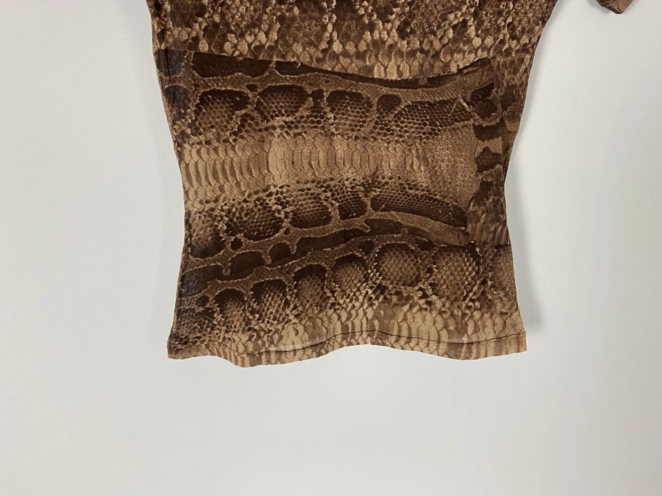 Camiseta de manga corta de malla con estampado de serpiente vintage Y2K de Just Cavalli para mujer talla XS/S Foto 3 de 4