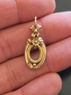 Pendentif Or 18 Carat 1 13 grammes