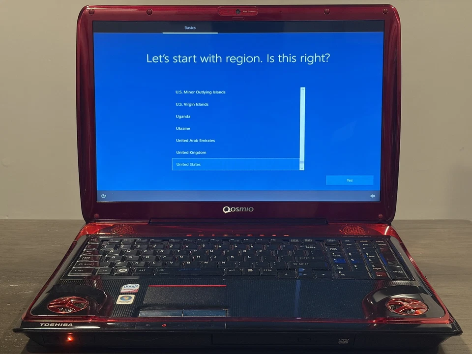 Toshiba Qosmio X305-Q705 17" 2.0Ghz Intel Core 2 Duo 9700M GTS 4GB RAM 500GB HDD - Image 2 of 4