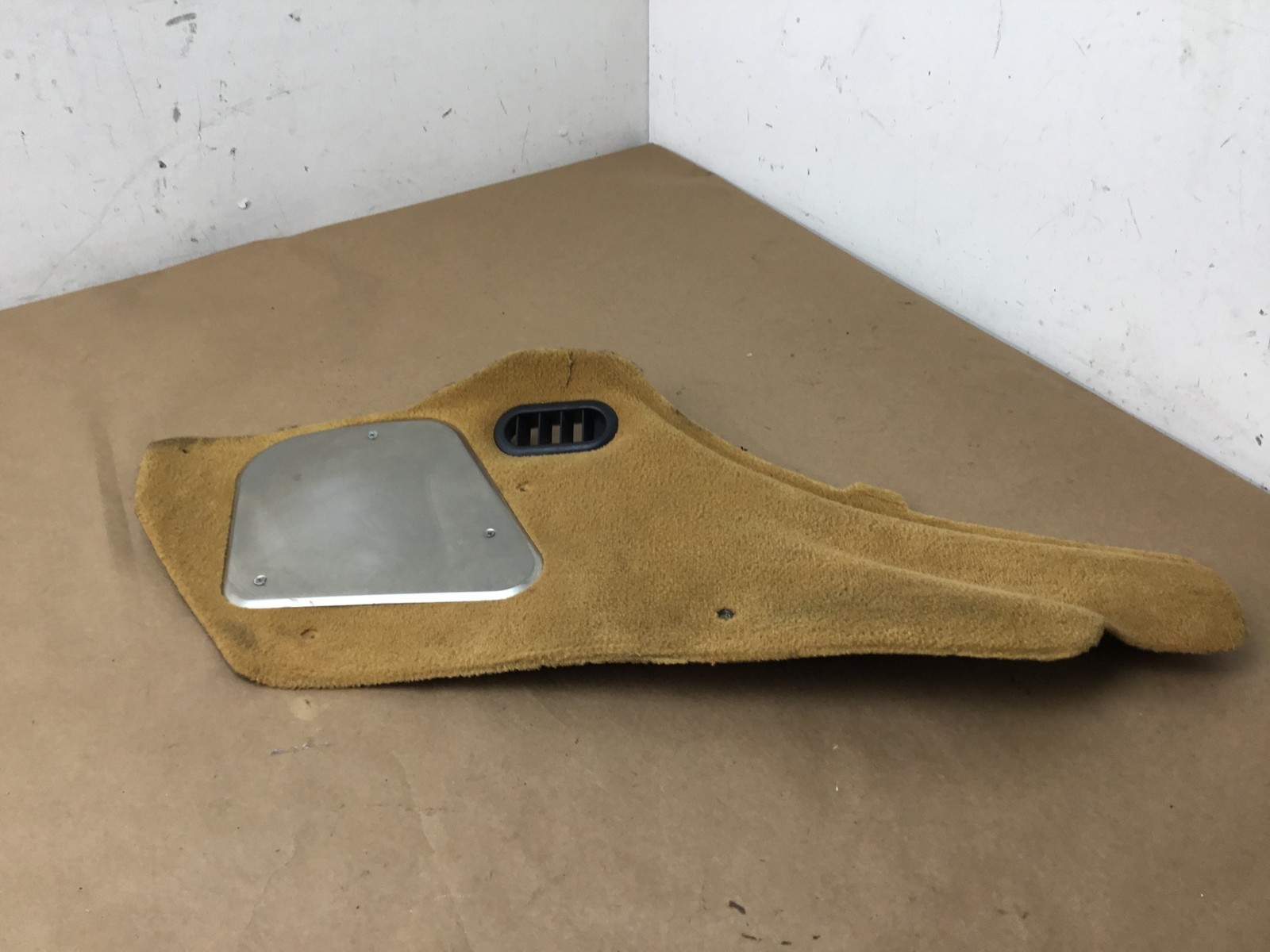 Maserati Coupe GT 2003 Front Left Footwell Foot Well Carpet Cover 02-06 ;:Y