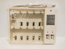 BENTLEY NC-3 UNIVERSAL NI-CD BATTERY CHARGER New in Pastic Bag 
