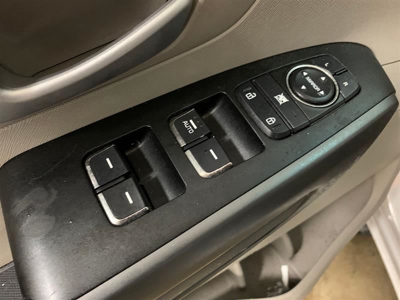 Driver Left Front Door Switch 93571A9300 Fits 15-18 Sedona 2169845