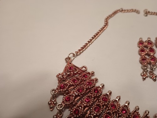 Indian Bollywood Type Necklace Earring Set Red Rhinestone Pink Gold Colored 18in - Picture 10 of 12