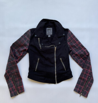 Guess Women s Moto Zip Cropped Super Stretch Denim Jacket Coated Sleeves  Size S