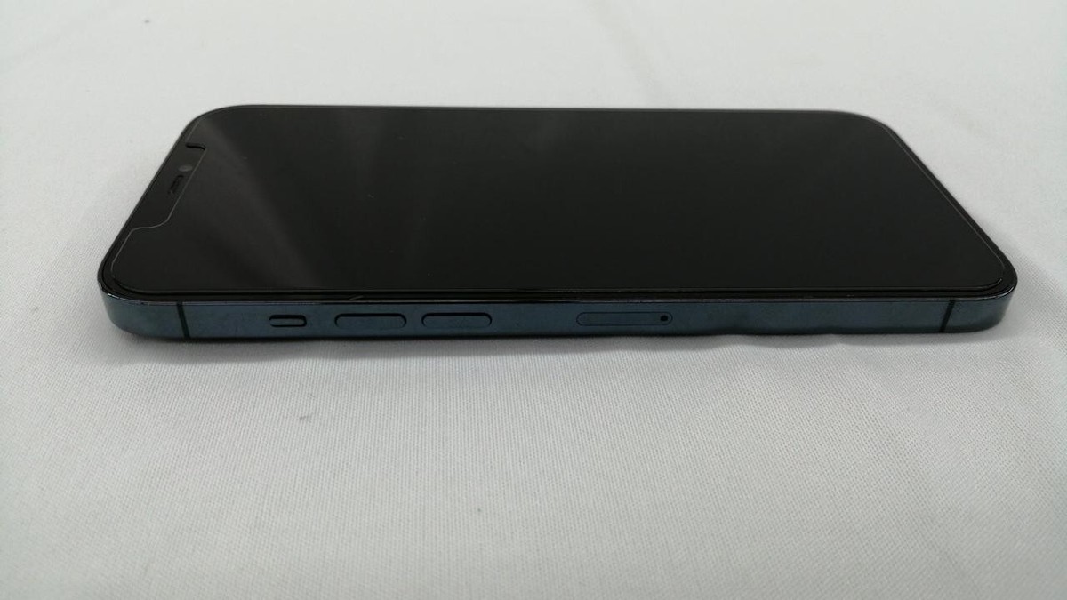 APPLE Smartphone Black Model Number: MGD23J/A SIM-free