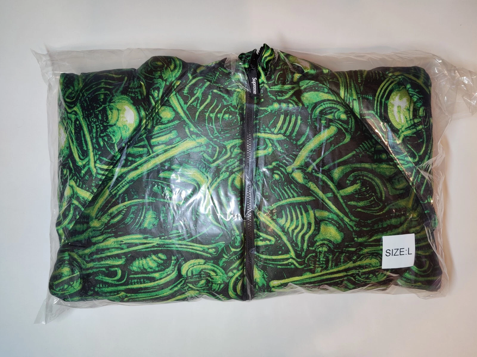 Supreme x H.R. Veste matelassée isolante en duvet jacquard Giger vert L
