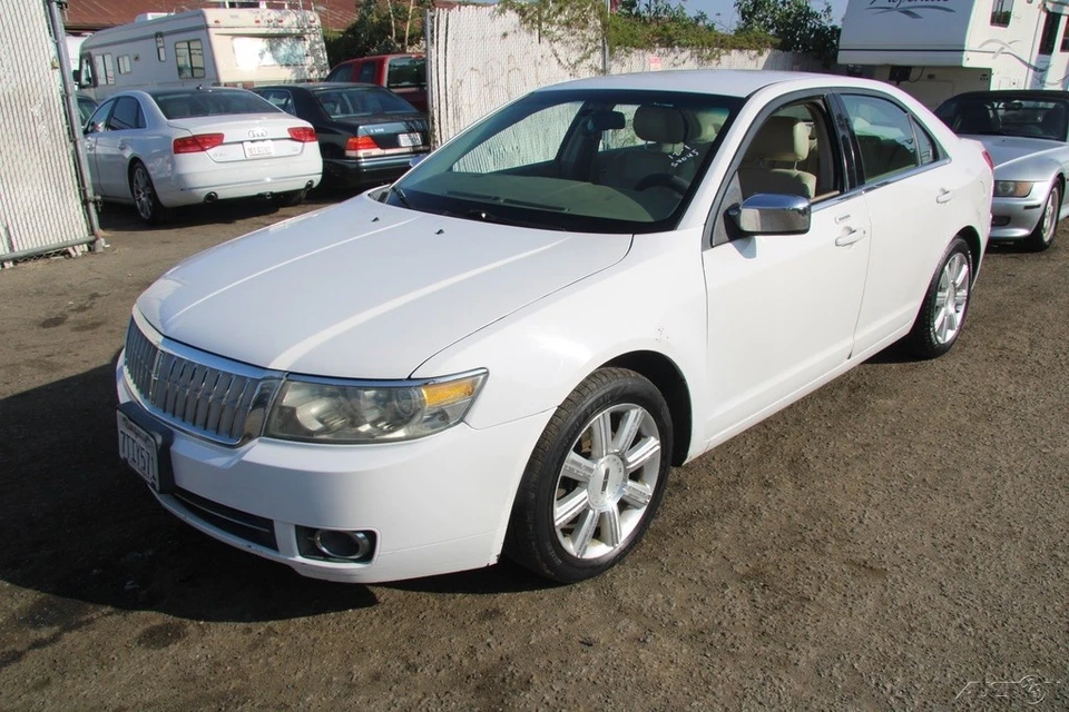 2007 Lincoln MKZ/Zephyr  - Image 2 of 4