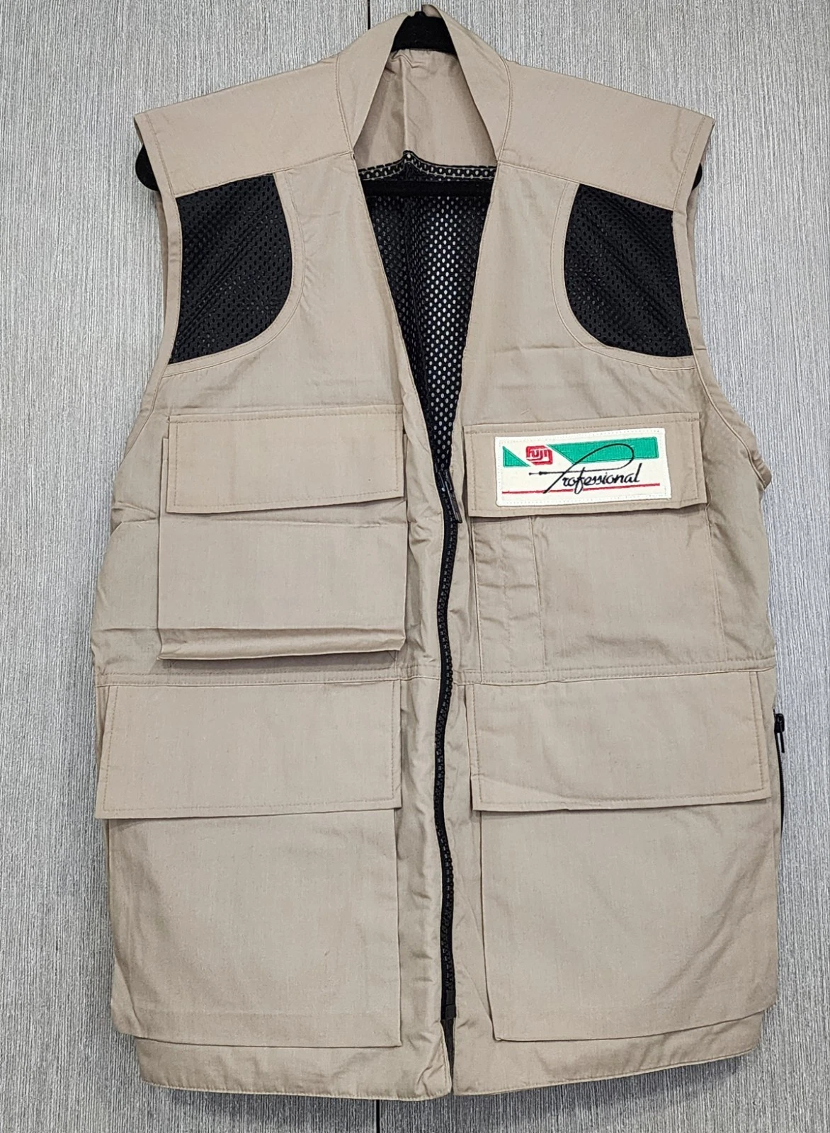 Vintage Fuji Film Professional Photographers Vest Size L New