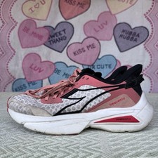 Size 9 - Women's Diadora Frequenza, Whisper White/Cayenne