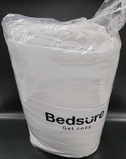NEW Bedsure All Season Down Alternative Comforter Insert KING in White