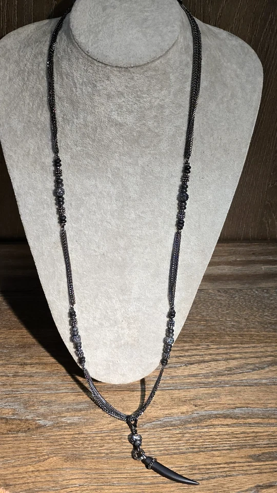 Collar Stella & Dot Arlo Metal Negro y Estrás Cuerno Colgante 24 pulgadas Foto 2 de 4