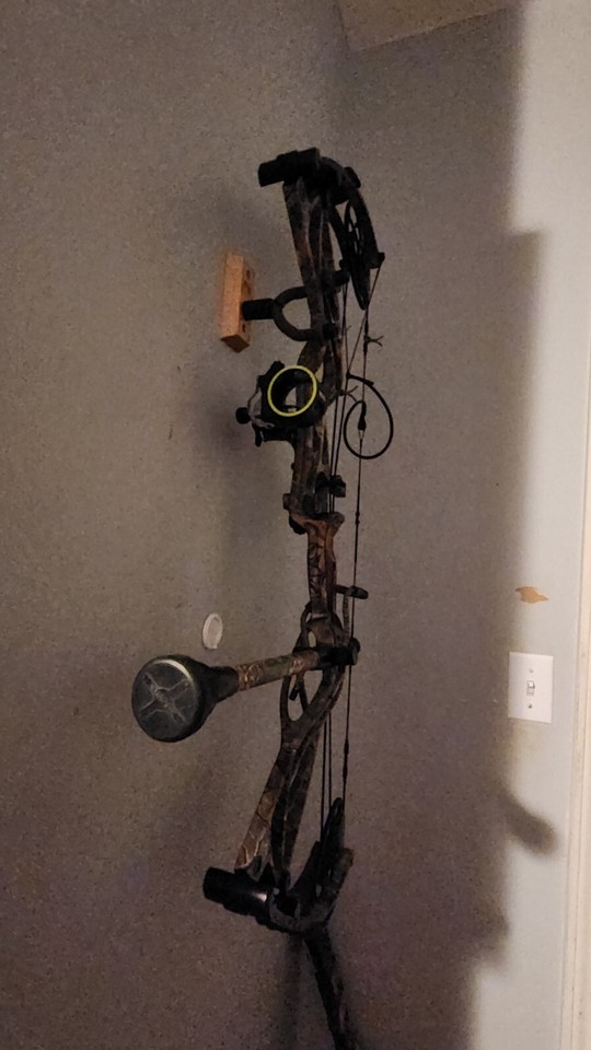 Compound bow. Hoyt defiant turbo. Fully Loaded eBay