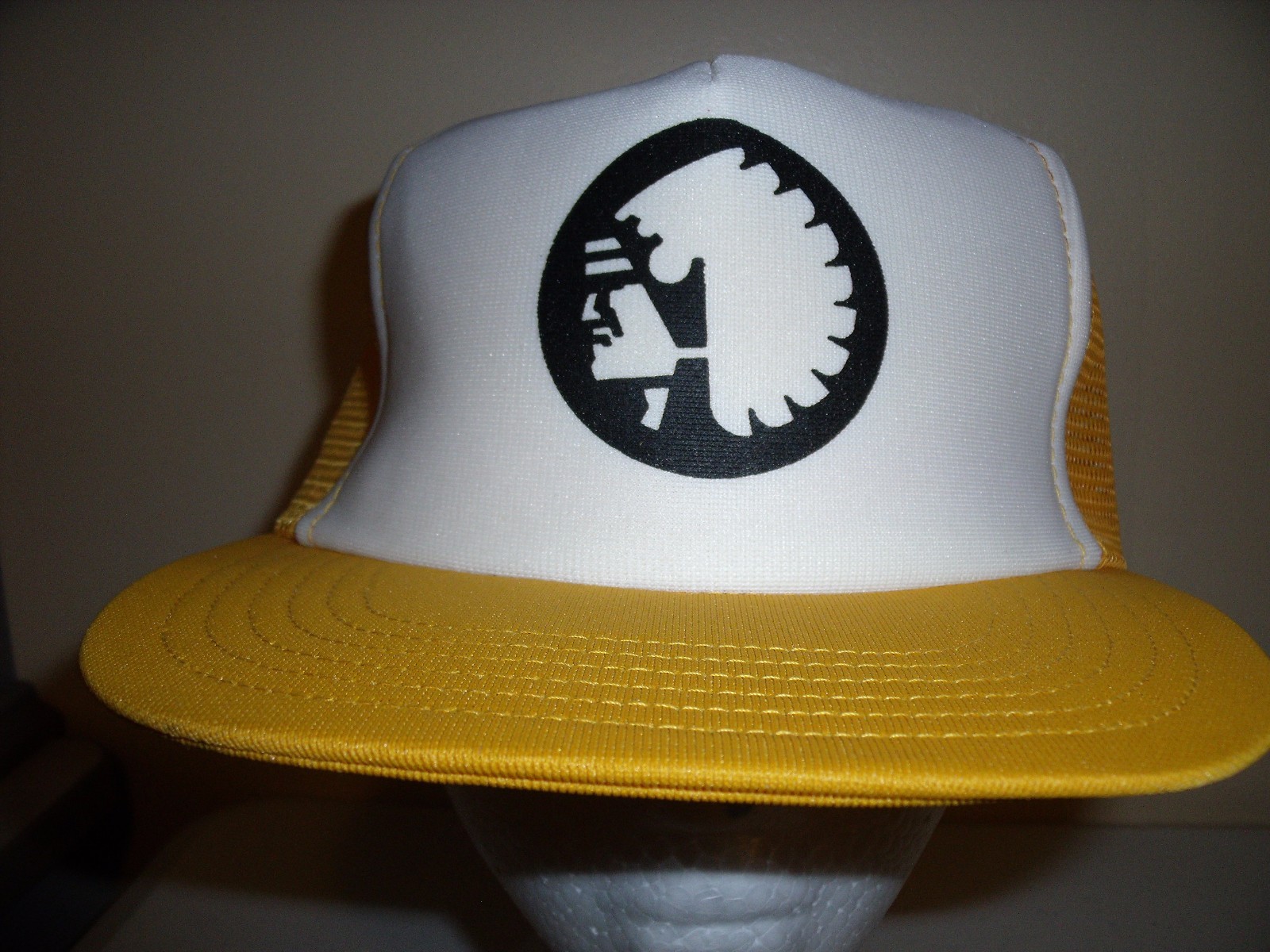 Vintage Indian Tribe Head Mesh Snapback Trucker Cap Retro Rare Unique