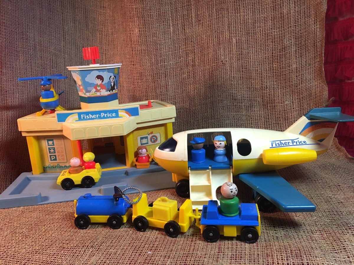 Vintage 1980's AIRPORT FISHER PRICE Little People Play set, Nearly  Complete