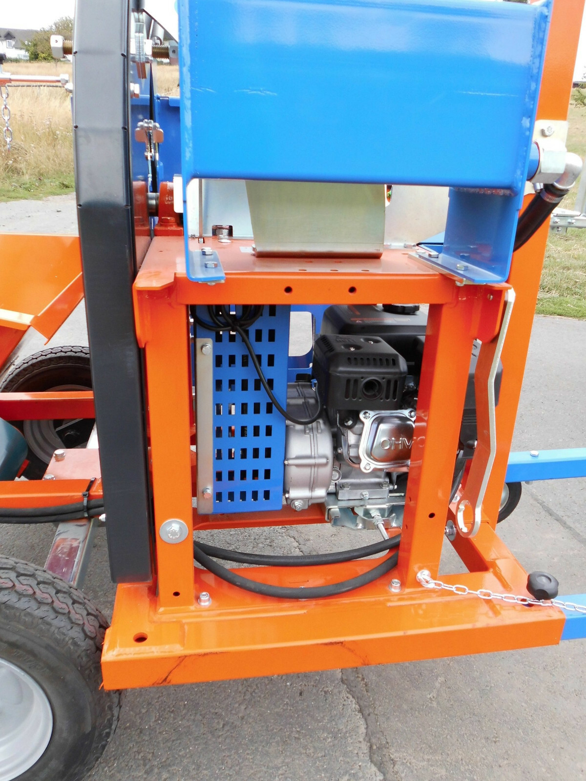 Balfor Shark 750 gas powered buzz saw with conveyor on trailer. eBay