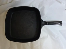 Wagner Ware Cast Iron Square Pan 9.5" Sidney-0 Skillet 1218 Thumb Well 1934-1959