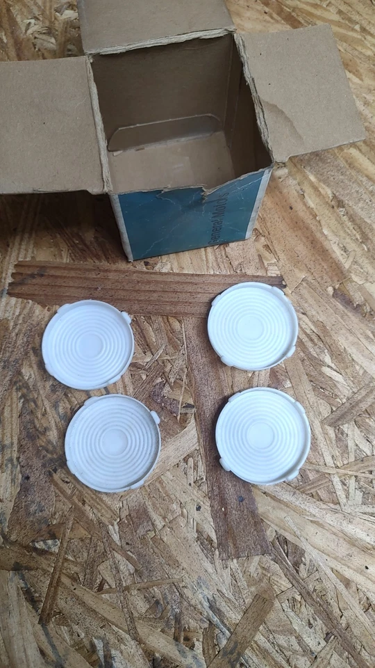 Lente lámpara domo NOS GM 8770219 (cantidad 4) años 70 Buick/Chevy/Olds/Pontiac original Caja GM Foto 2 de 4