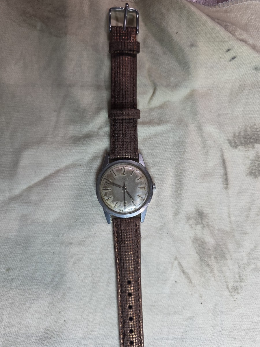 Baylor Mechanical watch 17 jewel Well worn Dial Runs Gr8! View 5