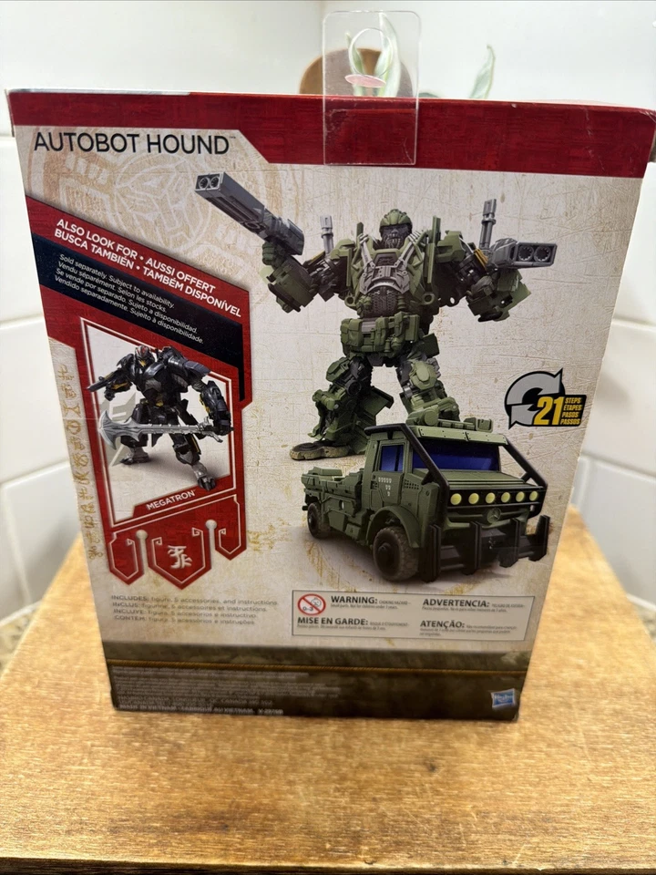 Transformers The Last Knight TLK Premier Edition Voyager Class Hound New - Image 3 of 4
