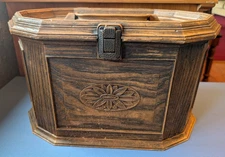 Vtg hard plastic sewing box with notions tray LERNER woodgrain color 16x10x9.5"