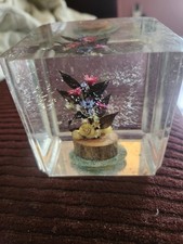 Vintage Resin Flower Block