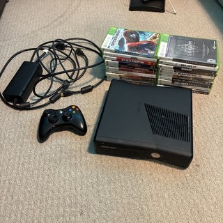 Xbox 360 Slim Console Black 20 Games Lot Tested