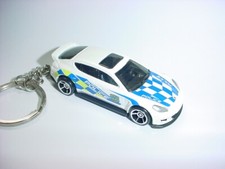 HOT 3D PORSCHE PANAMERA CUSTOM KEYCHAIN keyring key POLICE EU EV FUN hot wheels