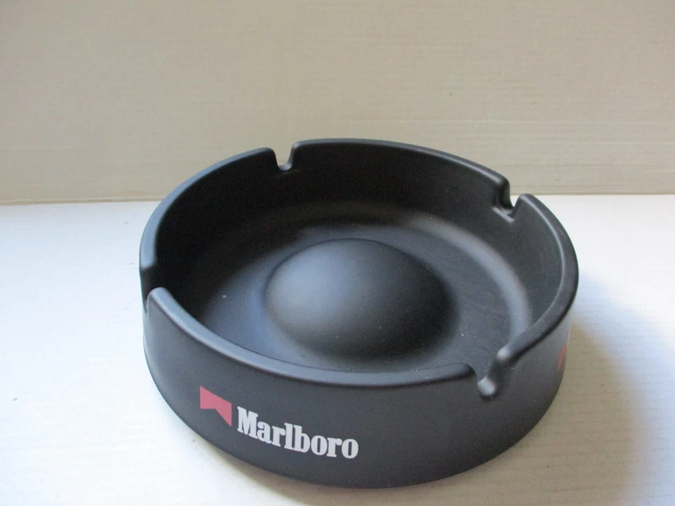 Marlboro Aschenbecher groß/klein, schwarz/weiß od. rot aus Keramik od. Stahl NEU - Bild 4 von 4