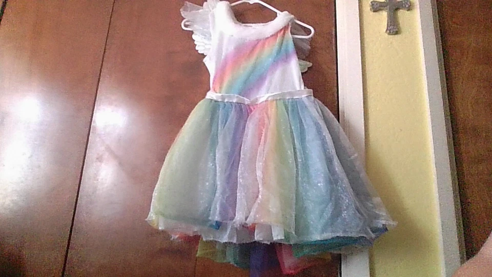 Vestido Disfraz Ángel con Alas M (7/8) de Target Color Arco Iris Tul Fácil Cierre Foto 2 de 4