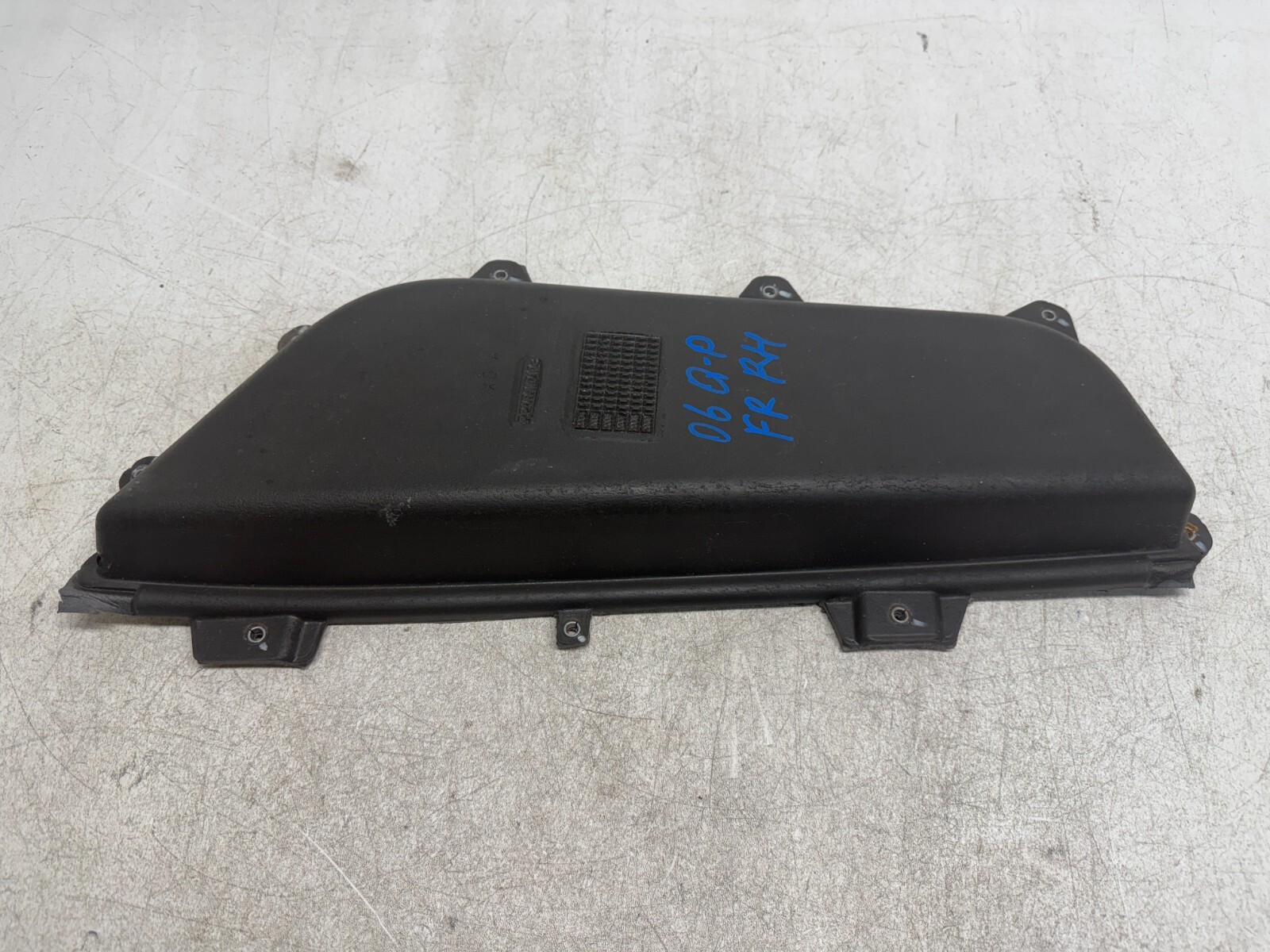 P50156 2003-2012 Maserati Quattroporte Front Door Panel Lower Pocket Insert Trim