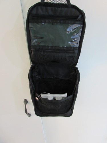 PENGUIN Men's Hanging Travel Kit Case Bag Black NWT 2 bottles ballistic nylon - Picture 7 of 10