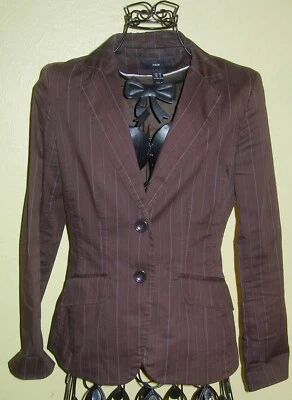 49 ) Toller Damen Blazer in Braun mit Nadelstreifen Gr. 36 - Der Firma H & M - Bild 1 von 2