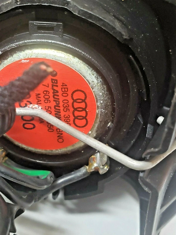 1998–2004 Audi A6 maçaneta interna dianteira direita com alto-falante tweeter fabricante de equipamento original - Imagem 3 de 3