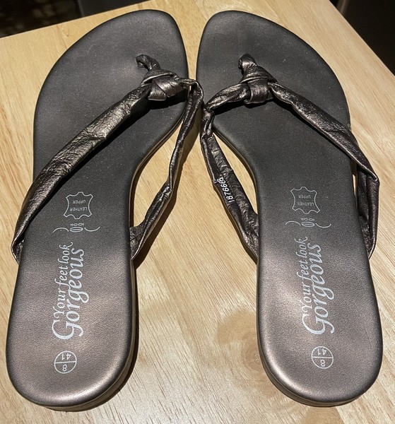 new look flip flops