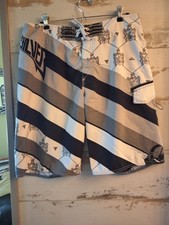 QUICKSILVER Board Shorts Mens 34 Beach Surf Swim Trunks Black Purple Logo