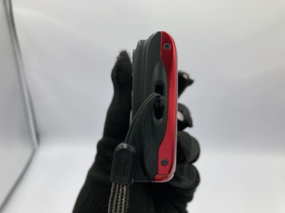 Excelente cámara digital compacta Nikon COOLPIX A100 - plateada 1684 Foto 2 de 4