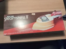 Vintage Oscrow Steamstress II Lightweight Steam Iron NEW NIB Made In The USA