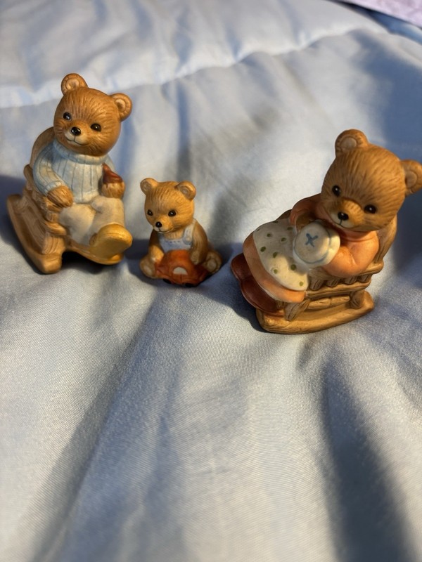 Homco Rocking Chair Teddy Bears. Made In Sri Lanka. Perfect Condition!