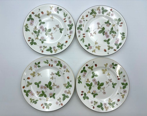 Wedgwood Wild Strawberry 21cm Plate Set 7 Pieces Used - Picture 2 of 10