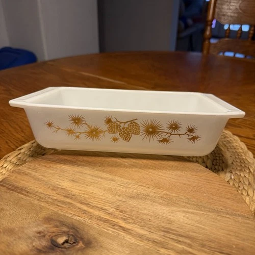Vtg White Pyrex with Golden Pine Cone Dish Space Saver