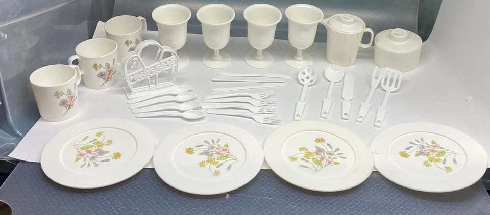 Juego de Platos de Juego Vintage Chilton Corning Ware Grandes Mixtos Florales Foto 2 de 4